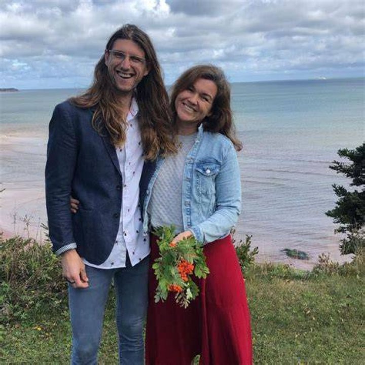 Who Was Koady Chaisson? Wife Dies at 37 What Happened To Him? Cause of