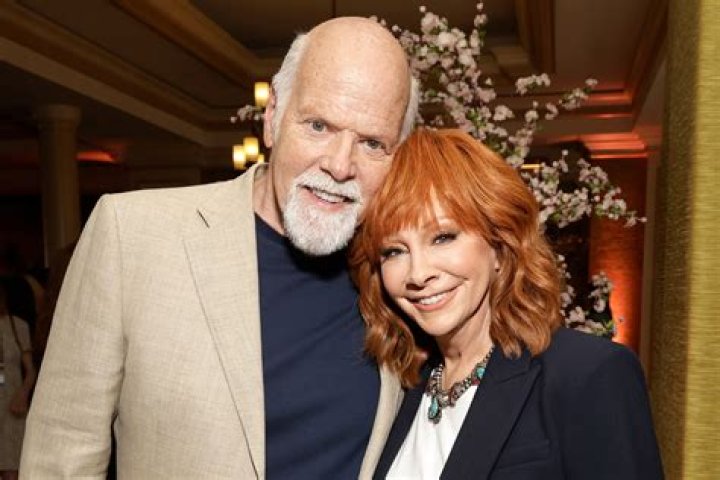 Why did Rebas husband leave her? Your daily dose of
