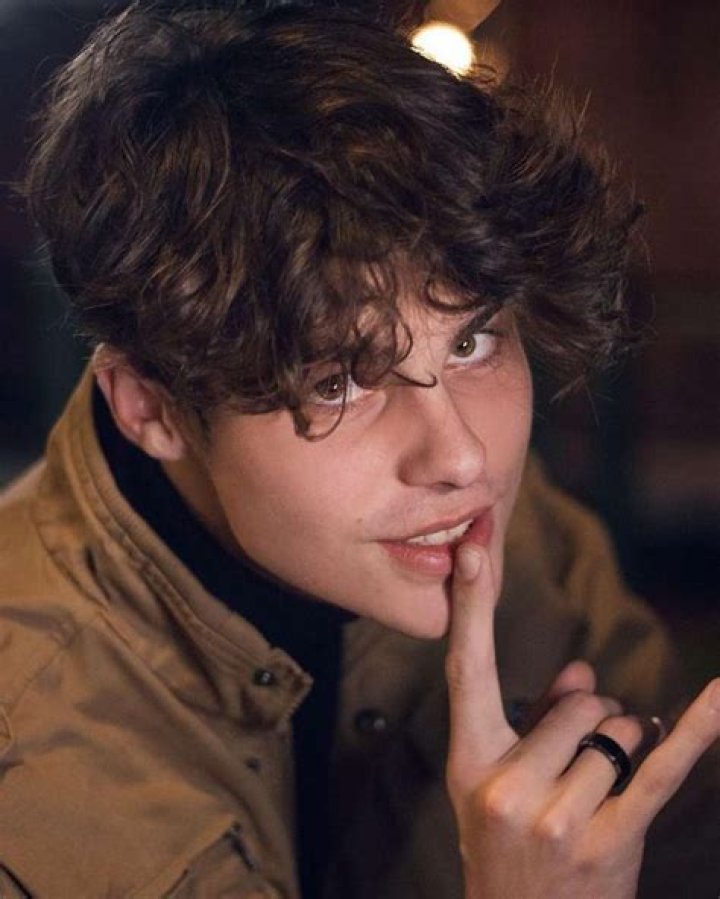 William Papa Girlfriend, Bio, Age, Net Worth, Family, Height And Much