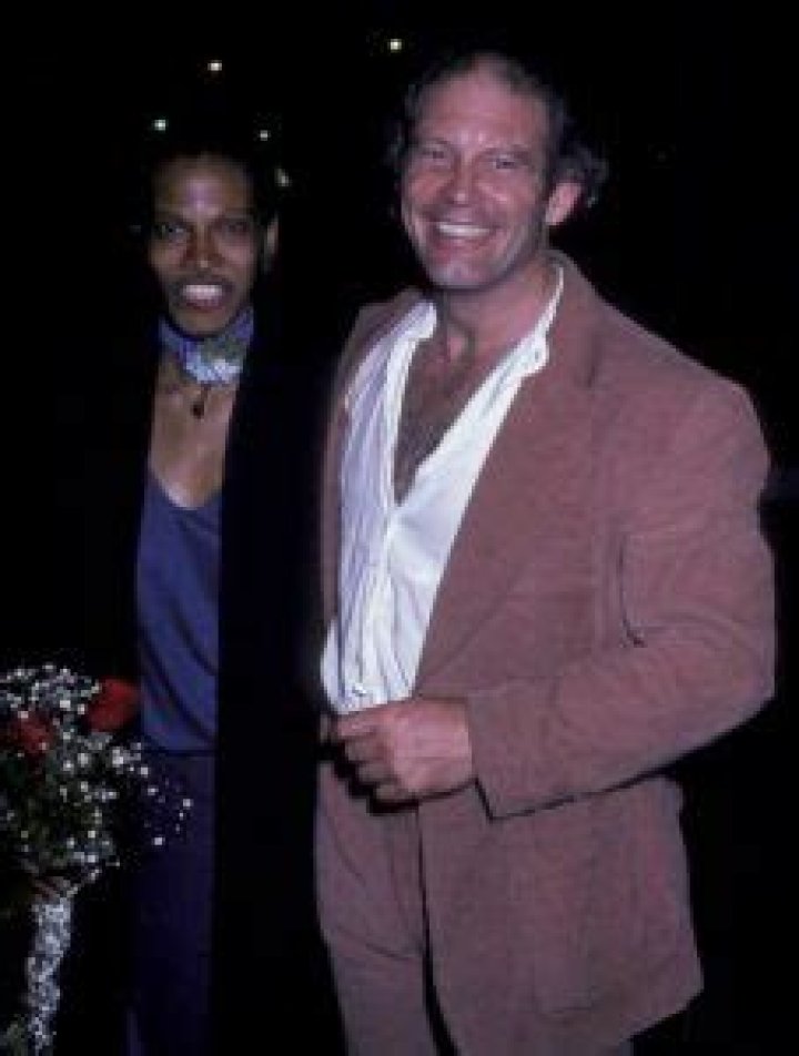 Willie Beir Who is Max Gail's wife? Dicy Trends
