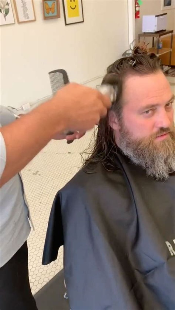 Willie Robertson Gets PostQuarantine Haircut