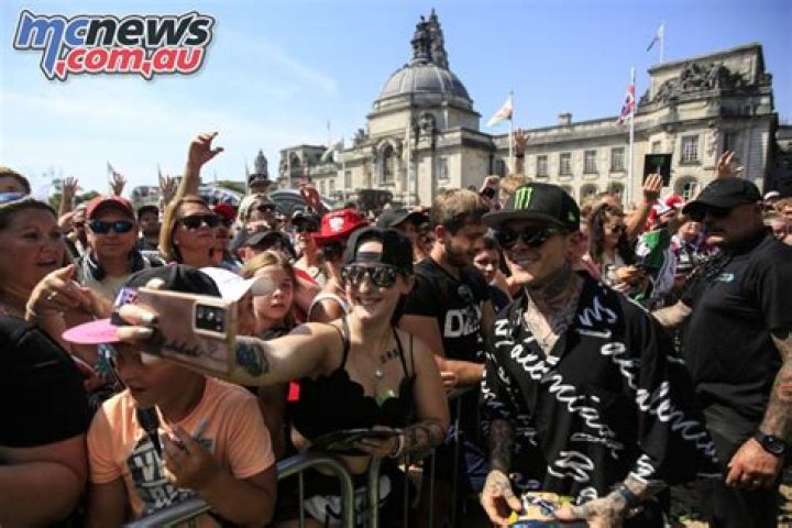 Woffinden Fans will blow the roof off of Cardiff
