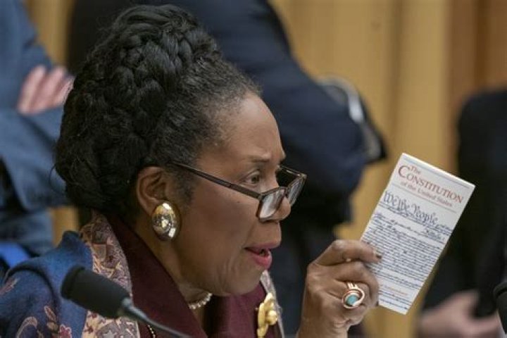 Woman gets 100 years for cutting baby from womb