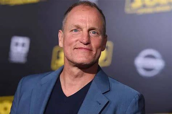 Woody Harrelson dedicates a poem to a baby I wish I had your hair Marca