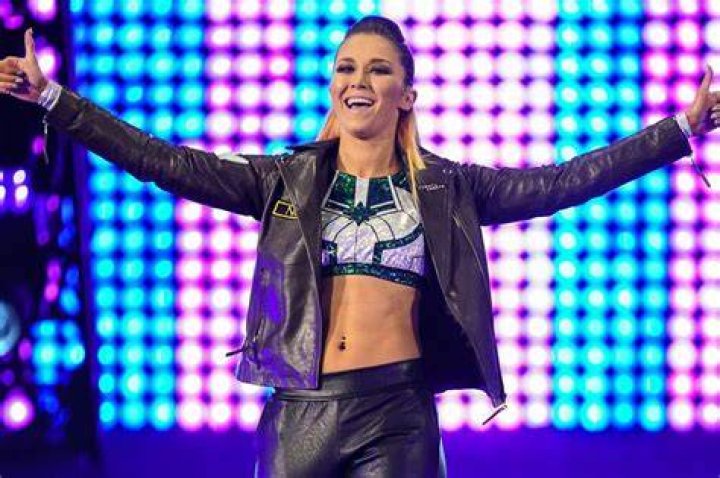 Wrestler Tegan Nox Comes Out As Gay & Introduces Her GF to the World