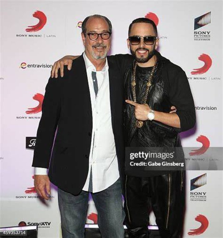 Yandel Sony Music Espa&ntilde;a
