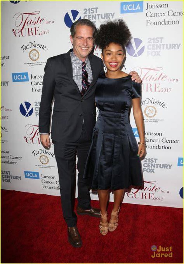 Yara Shahidi Brings Her Parents To UCLA's Taste For the Cure Event