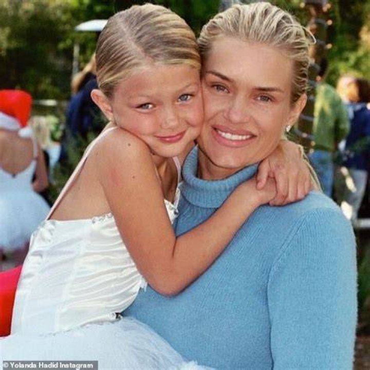 Yolanda Hadid lovingly hugs daughter Gigi Hadid&rsquo;s baby bump in new