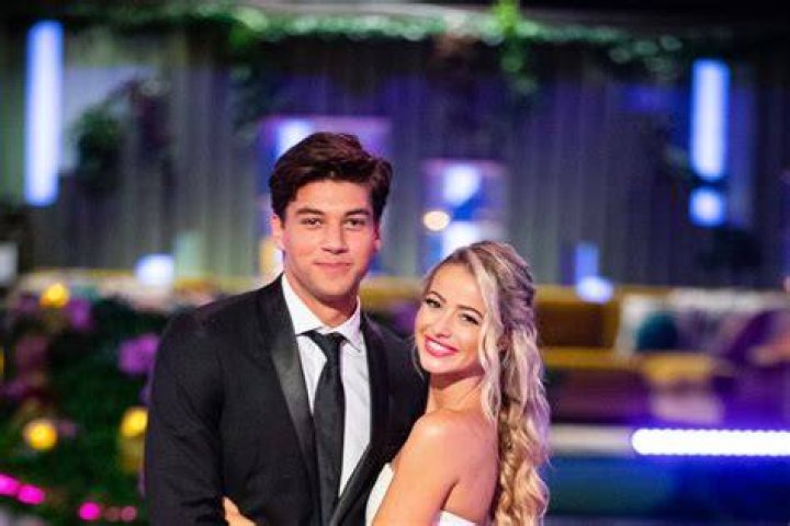 Zac Mirabelli and Elizabeth Weber Split from Love Island Relationship