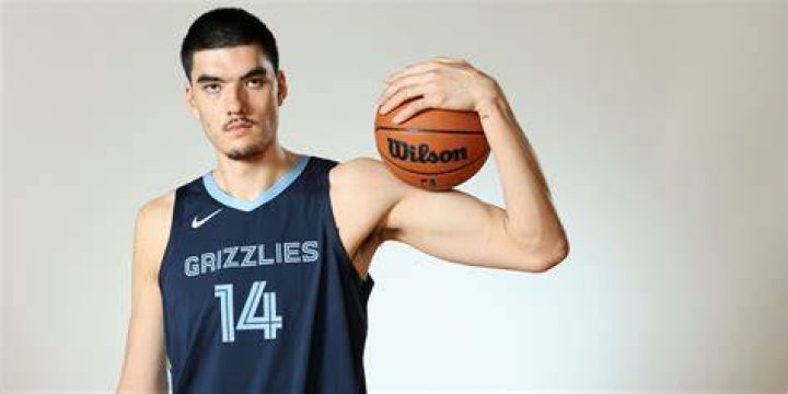 Zach Edey EmeliaHargun