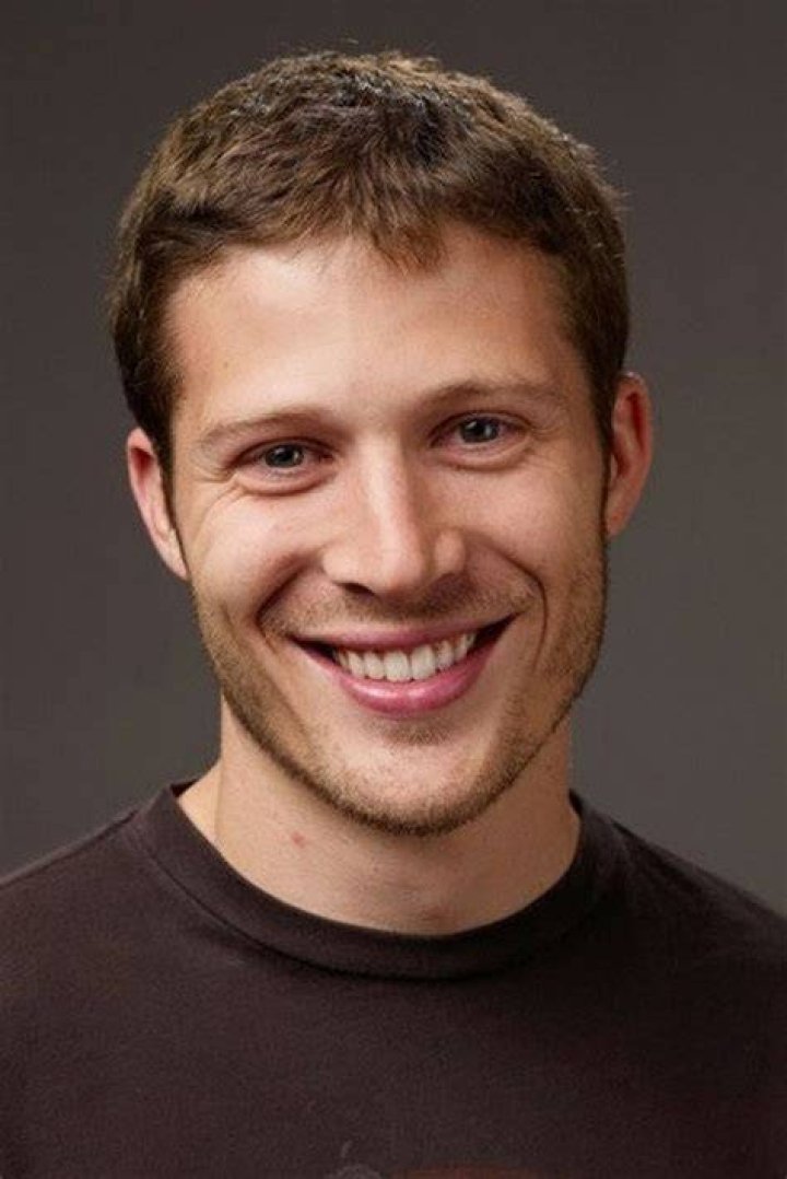 Zach Gilford Biography, Height & Life Story Super Stars Bio