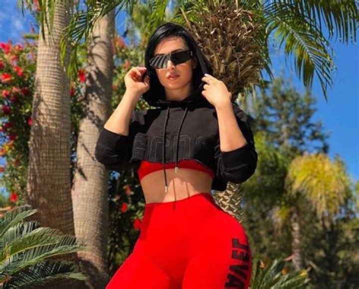 Zahra Elise Instagram Live Stream 13 March 2020 IG LIVE's TV