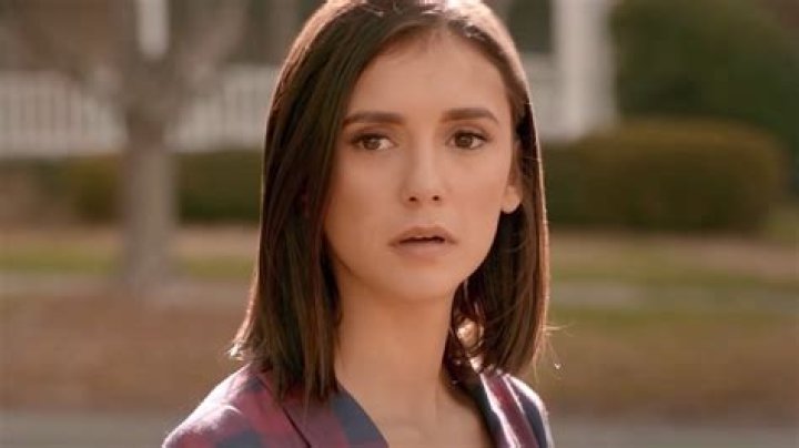 Zeiuss Nina Dobrev
