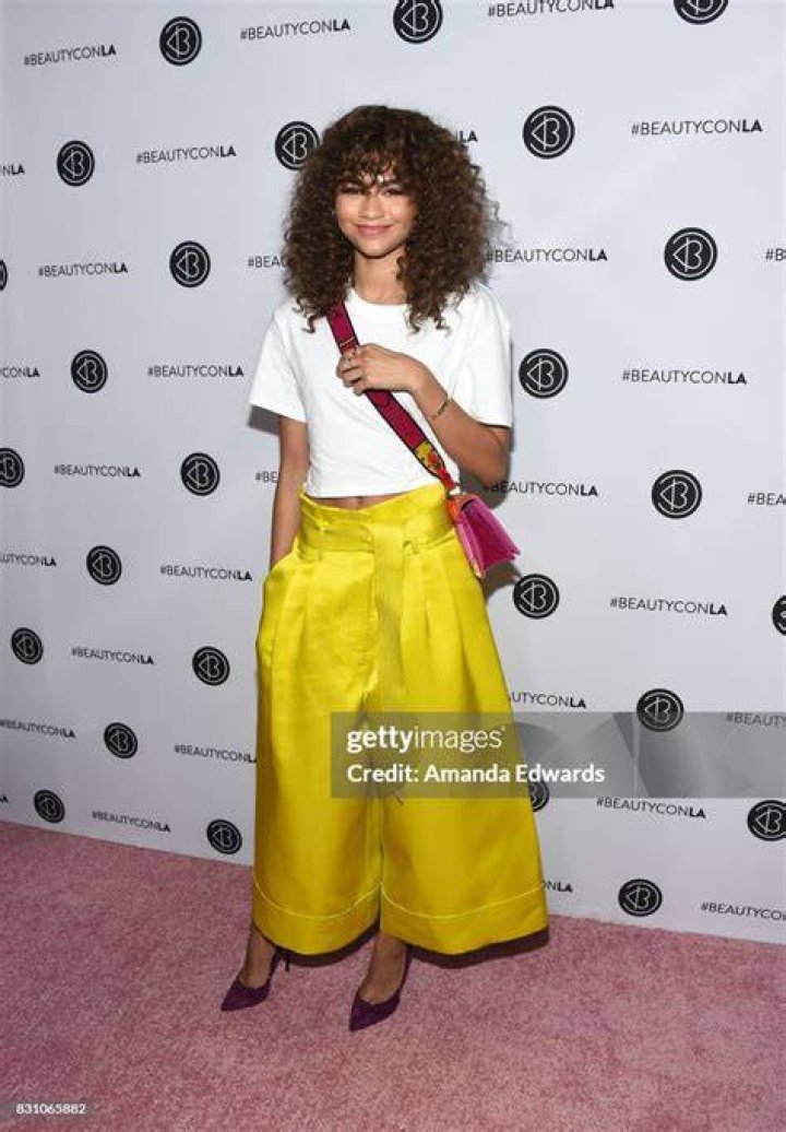 Zendaya Beautycon Festival Los Angeles Portrait 08/12/2017 &bull; CelebMafia