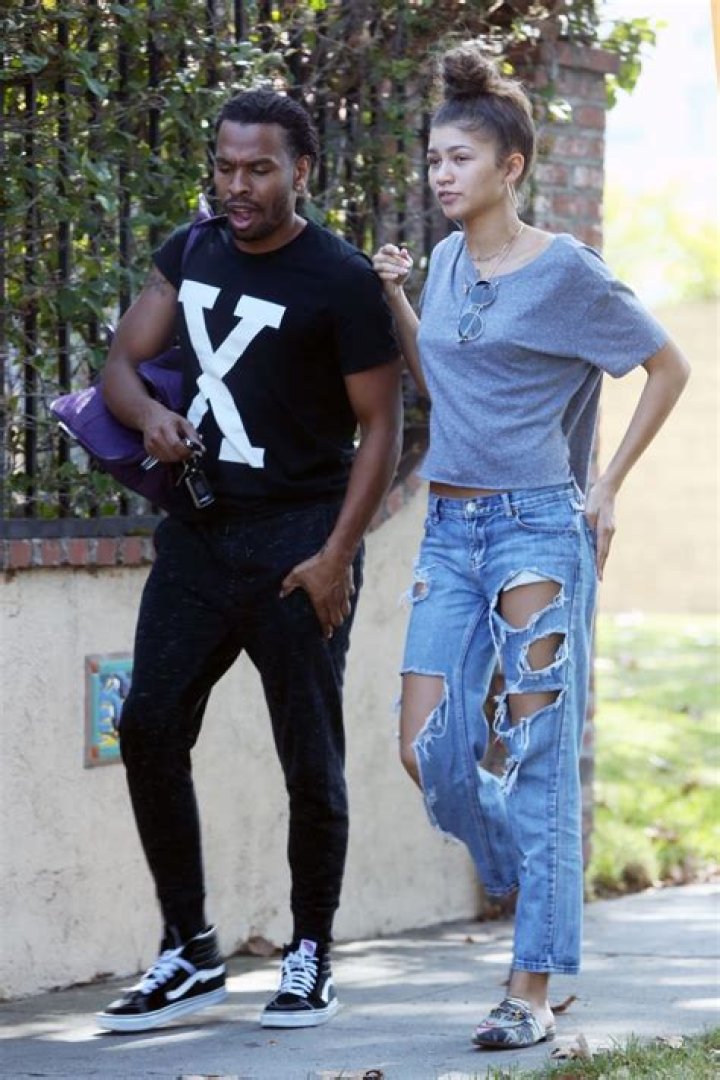ZENDAYA COLEMAN Out with Her Brother Austin in Los Angeles 10/01/2017