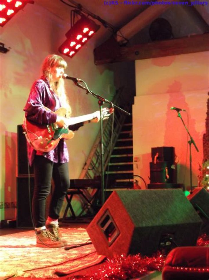 Zoe Hazel performing her iconic new songs in london DSCF1&hellip; Flickr